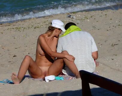 Nudists family nude beach - VoyeurPapa