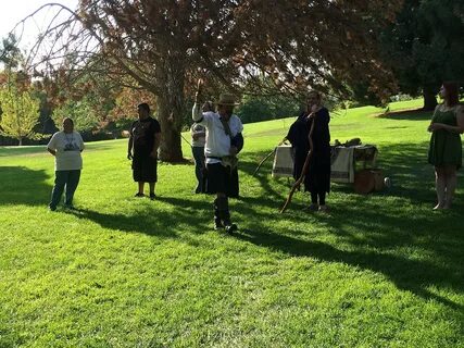 File:Harts Hearth Clan of Tooele, Utah performing the closin