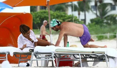 Eva Longoria Upskirt - Bikini Candids in Miami UpskirtSTARS