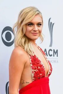 49 hot Kelsea Ballerini photos prove she is one of the sexie