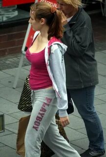 DownblouseBabes3 в Твиттере: "Down her blouse while walking down the s...