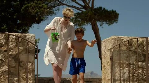 Picture of Noah Jupe in The Night Manager - noah-jupe-152331