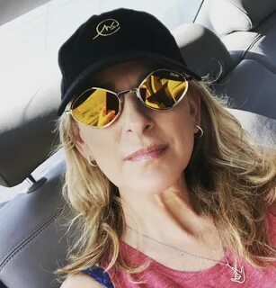 Photos of Marlee Matlin. Images from MarleeMatlin twitter ac