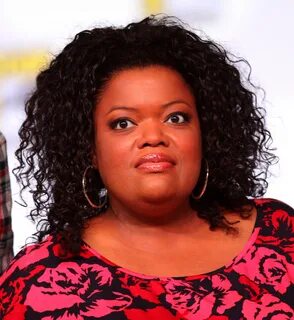 File:Yvette Nicole Brown by Gage Skidmore 2.jpg - Wikimedia 