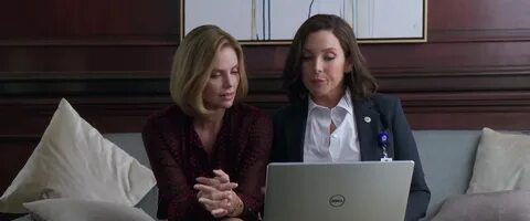 Dell Notebook Used By June Diane Raphael In Long Shot (2019)