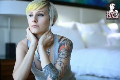 Emo, Tattoo, Steampunk beautiful Girls Piercing - PicSet! 