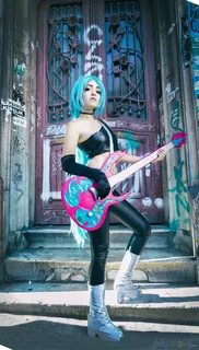 Ember McLain from Danny Phantom - Daily Cosplay .com