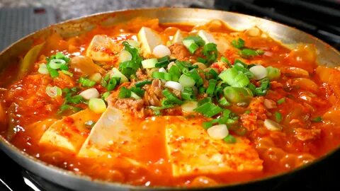 Kimchi stew with tuna (Chamchi-kimchi-jjigae: 참치김치찌개) recipe