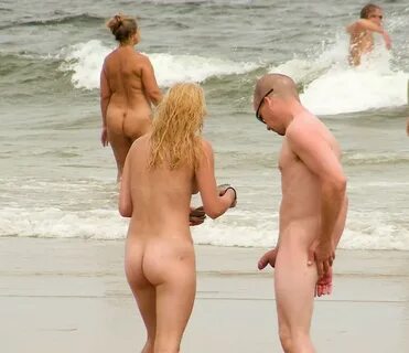 Gallery: Couples on the beach Picture: 444474 gallery 444474