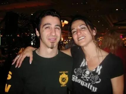 Sully Erna and Jen Cabezon - Dating, Gossip, News, Photos