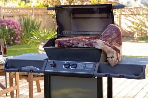 A typical hungover Sunday BBQ should go like... - Imgur