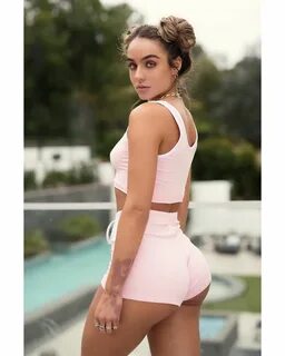 DAILY UPDATES OF SOMMER RAY on Instagram: "❤ ⌚: March 2019 🍎