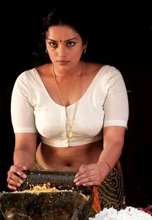 Shweta Menon Wiki, Biography, Age, Husband, Movies, Images, 