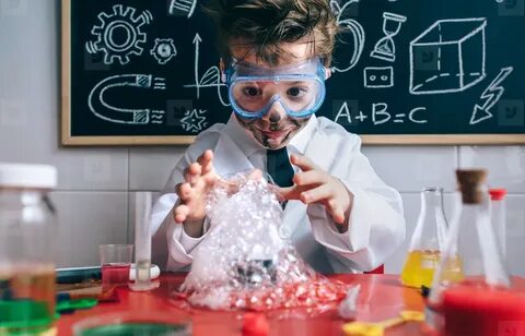 Happy kid making experiments with soap foam (195208) - YouWo