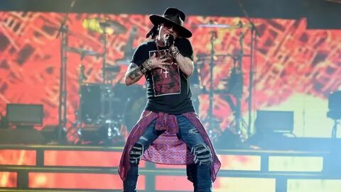 Gear up for Guns N' Roses first Milwaukee show in 26 years -