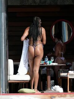 Liz Cambage / ecambage Nude, OnlyFans Leaks, The Fappening -