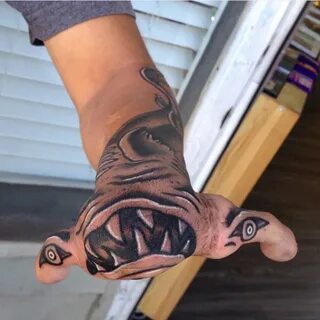 Эскизы мужских татуировок на кисти руки (68 фото)
