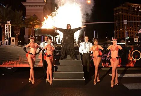 CEELO GREEN IGNITES THE LAS VEGAS STRIP IN ANTICIPATION OF H