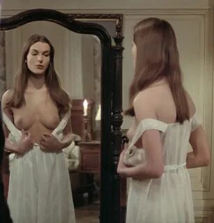 Carole_Bouquet-Cet_obscur_objet_du_desir-1977-1080p-02.jpg.