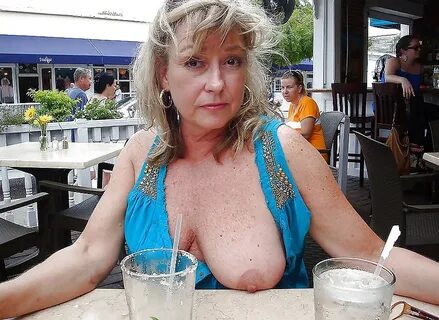 Big beautiful tits 80 - matures mostly flashing - Photo #5