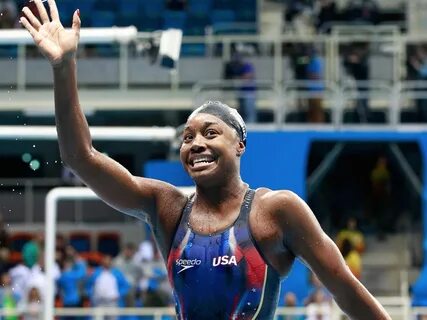 Swimmer Simone Manuel Makes History, Becomes First Black Wom