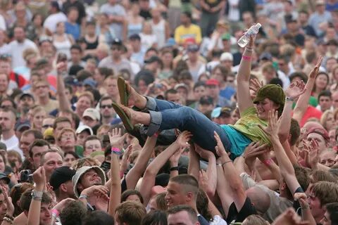 Lollapalooza crowd surfer (photo credit Lollapalooza.com) Fl