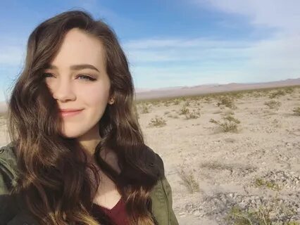 View Mary Mouser Images - Asuna Gallery