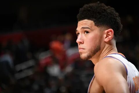 Devin Booker / Defending champ Devin Booker up against Curry