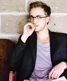 Tom Felton is so adorable, especially with glasses! - Film, 