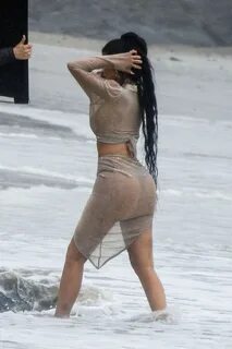 Kylie Jenner At a photoshoot in Malibu - Celebzz - Celebzz