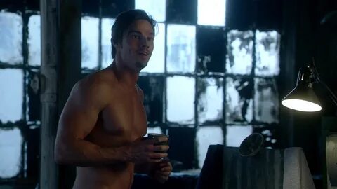 ausCAPS: Jay Ryan shirtless in Beauty And The Beast 1-15 "An