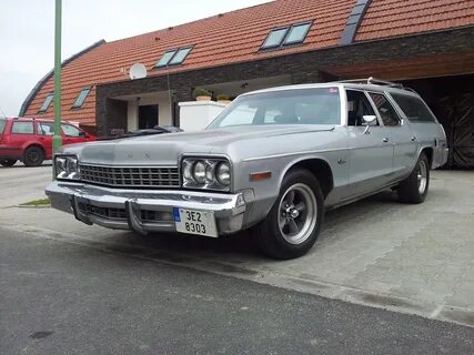 1975 Dodge Monaco Station Wagon - Cadillac klub ČR