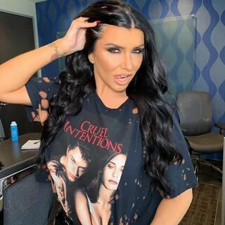 Romi Rain: 5 Most Beautiful Photos of Romi Rain - Eagles Vin