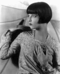 Louise Brooks photographed in the late 1920s Hair clips 90s,