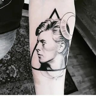 David Bowie Tattoo Bowie tattoo, David bowie tattoo, Geometr