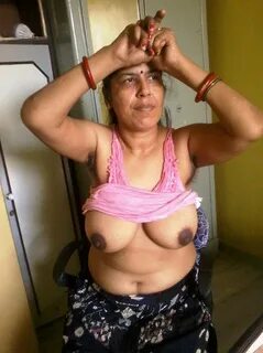 Bhabhi boobs photo