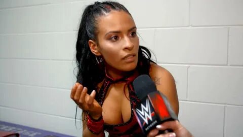 Vince McMahon recusou falar e expulsou Zelina Vega - Wrestli