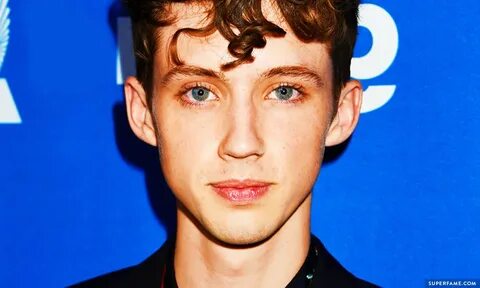 Troye Sivan Inspires Trans Teen to Come out to His Dad! - Su