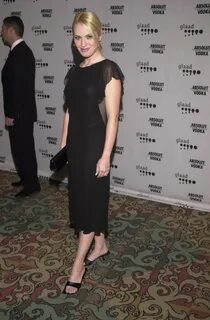Hollywood Star Feet: Leslie Grossman Feet