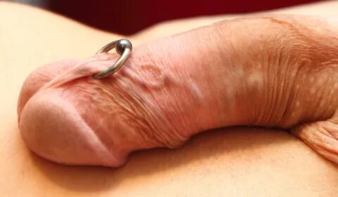 Un frenum piercing es un tipo de piercing o perforación corporal que se hac...