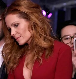 50 Hot Photos Of Robyn Lively - 12thBlog