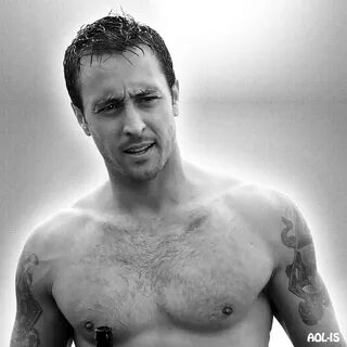 111 shirtless bw Alex O`Loughlin An Intense Study