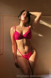 aliebloom Nude, OnlyFans Leaks, The Fappening 