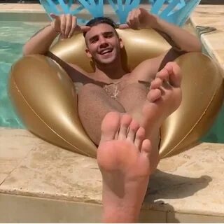 Manuel Turizo's Feet wikiFeet Men