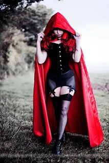 This is cute Little Red Riding Hood's high quality cosplay -