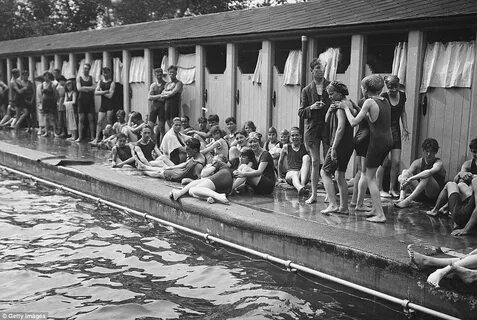 Before the bikini: Fascinating black and white photographs s