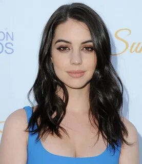 20+ Adelaide Kane Pics - Ayra Gallery