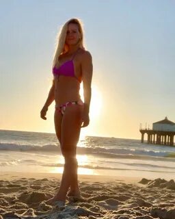 Holly Holm Sexy (12 Photos) #TheFappening
