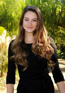 attachment.php 2,550 × 3,646 pixels Shailene woodley hair, S