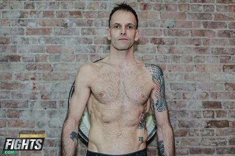 Jonny Lee Miller / Jonny Lee Miller, actor turned Muay Thai 